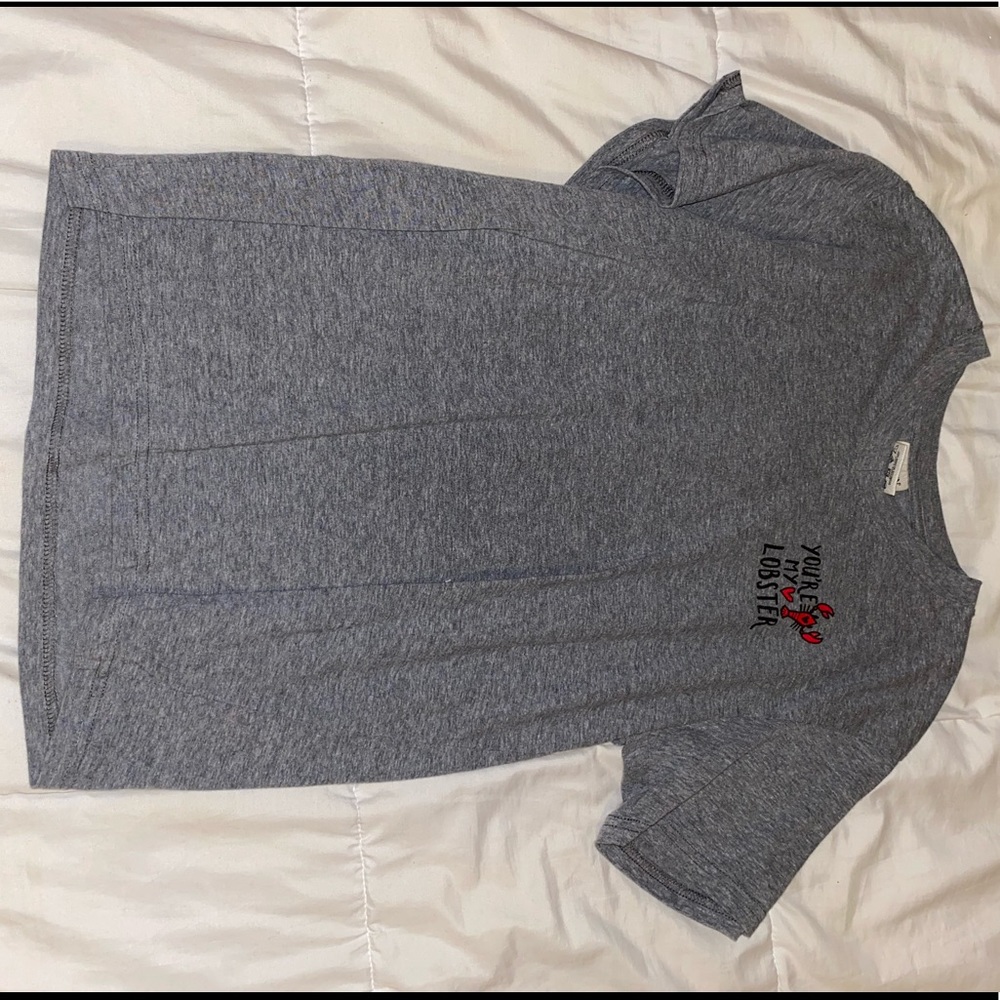 FRIENDS v neck tshirt!